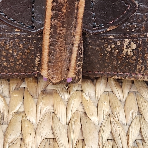 VINTAGE 1930s Distressed Briefcase - Picture 7 of 17